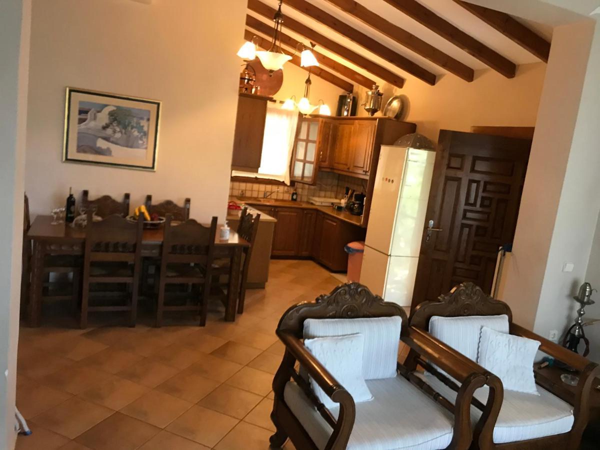 Villa Maroudia Кими Экстерьер фото